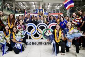 วอลเลย์บอลสาวไทย เจ้าของแชมป์เอเชียและตั๋วโอลิมปิก 2028 ถึงไทยแล้ว
