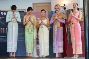 “หมอดูต๊อกแต๊ก A4” จัดเต็มชุดไทยดุสิตฟาดเครื่องเพชรมูลค่ากว่า 10 ล้าน เปิดฉาก Thailand Grand Festival 2026