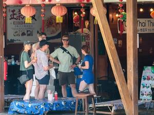 ทหารเรือสหรัฐฯ เยือนตลาดน้ำ 4 ภาค สัมผัสวิถีไทย ก่อนลุย Walking Street