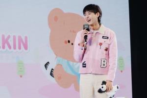 “MOSHI” เปิดตัว “บิวกิ้น พุฒิพงศ์” พรีเซนเตอร์คนแรก พร้อมส่งโมเมนต์น่ารักในงาน “Moshi Moshi, BILLKIN is Calling”