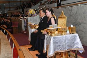 ในหลวง-พระราชินี ทอดพระเนตรการแสดงบัลเลต์ เรื่อง “โรมิโอ แอนด์ จูเลียต”  ถ่ายทอดความรัก ความขัดแย้ง ผ่านบทสรุปอันตราตรึง