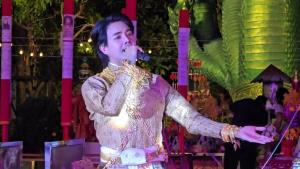 ศิลปินไทย-จีน และศิษย์นับร้อย ร่วมพิธีใหญ่ “เบิกคลังสวรรค์” สมโภชองค์อินทร์แปลงสี่หูห้าตา ณ คุ้มนะหน้าทอง
