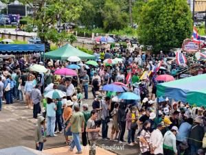 ประมวลภาพ พลังคนจันท์และทั่วสารทิศ ร่วมชุมนุมค้านอ่างเก็บน้ำวังโตนด-เซฟเขาสิบห้าชั้น