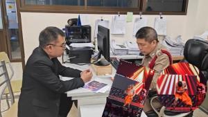 ส่อล้ำเส้น!พบอีกนักร้องแหล่งบันเทิงลำปาง แต่งตัวเลียนแบบพระขึ้นเวทีล้อกระแส “สมีโชติ”