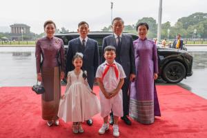 สองแผ่นดินแน่นแฟ้น! ในหลวง-พระราชินี ทรงร่วมพิธีรับเสด็จอย่างเป็นทางการ ในโอกาส เสด็จฯเยือนเวียดนาม