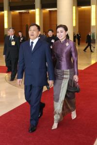 งดงามเรียบง่าย! พระราชินี ทรงฉลองพระองค์ชุดไทยอมรินทร์ ร่วมพิธีต้อนรับอย่างสมพระเกียรติ  จารึกสายสัมพันธ์สองแผ่นดิน