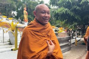 “พระมหาธีรนาถ”วัดป่าภูผาสูงโคราช ยันไม่โกรธพร้อมให้อภัยผู้กล่าวหา ย้ำเงิน 44 ล้านใช้พัฒนาวัด ส่วนการดำเนินคดีเป็นเรื่องของทนาย