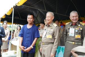 องคมนตรีติดตามผลสำเร็จ “อ่างเก็บน้ำนฤบดินทรจินดา” พลิกวิถีเกษตรกรปราจีนบุรี จากพืชเชิงเดี่ยวสู่เกษตรผสมผสาน เพิ่มผลผลิต สร้างรายได้ ยกระดับคุณภาพชีวิตอย่างยั่งยืน
