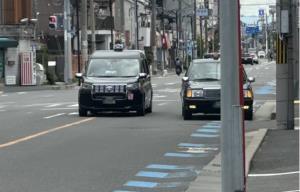 โตเกียวทาสีถนนใหม่ แก้ปัญหารถยนต์ห้ามแซงจักรยาน