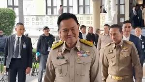 “อนุทิน” โยนถาม “เอกนิติ” ไทยช่วยไทยพลัส เฟส 2 ให้เดือนละเท่าไหร่