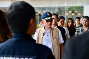 ภูเก็ตผนึกกำลังขยายผลตรวจธุรกิจ “มินิมาร์ท” หน้าชาบัด ป่าตอง อายัดสินค้านำเข้าตรวจที่มา พบสินค้าบางส่วนไม่มีฉลากภาษาไทย