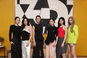 VICKTEERUT โชว์คอลเลกชัน พร้อมเผยโฉม Poolhouse ณ Andaz One Bangkok