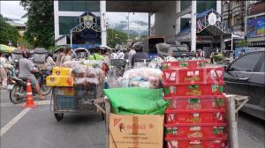 พม่าทะลักแห่เข้าแม่สาย!หลังเมียนมาระงับนำเข้าสินค้าไทย จนข้าวปลาอาหารแพง 2 เท่าตัว