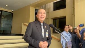 “รุทธพล” ปัดพัลวัน เด้ง “ยุทธนา” พ้นดีเอสไอ ให้ "ปิยะ" นั่งอธิบดี ไม่เกี่ยวปมฮั้ว สว. ยันภาพไหว้ "อนุทิน" เรื่องส่วนตัว