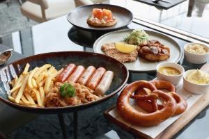 "บุฟเฟต์นานาชาติมื้อเย็น" ต้อนรับเทศกาล Oktoberfest ณ ห้องอาหารเปรมประชากร และ ห้องอาหารสรัสวดี