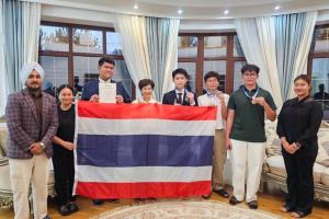 นักศึกษาทุน Harbour.Space@UTCC ผงาดเวทีโอลิมปิก AI คว้าเหรียญเงิน–ทองแดง APOAI 2026 พร้อมรางวัลชมเชย IOAI 2026 ณ คาซัคสถาน