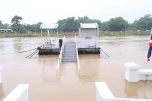 “เอกนิติ-วราวุธ”ลงพื้นที่ติดตามสถานการณ์น้ำท่วมที่อยุธยา ห่วงมวลน้ำเหนือไหลสมทบ-น้ำทะเลหนุนส่งผลระบายช้า