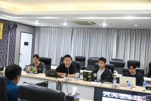 กทม. รายงาน รมว.ดีอี–มท.4 เร่งระบายน้ำ–จัดรถยกสูงช่วยอพยพ เปิดศูนย์พักพิง–เตรียม Cell Broadcast แจ้งข้อมูลรายเขต