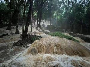 ฝนสะสม 146 มิลลิเมตร “อช.เขื่อนศรีนครินทร์" ประกาศปิดการท่องเที่ยวชั่วคราว