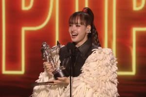 สร้างประวัติศาสตร์! "ลิซ่า" คว้า Best Pop เวที MTV VMAs 2026 ศิลปินเดี่ยวเอเชียคนแรกที่ทำได้