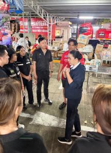 2 หมื่นกล่องต่อวัน “สุขสมรวย” นำกองทุนหมู่บ้านฯ จับมือมูลนิธิเพชรเกษม จัดตั้งโรงครัวตอบโต้ภัยพิบัติ แจกอาหาร-น้ำดื่ม บรรเทาทุกข์ผู้ประสบภัย