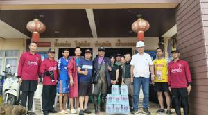 บ้านค่ายอ่วม! น้ำท่วมตลาด–ชุมชน  “ซิน เคอ หยวน” ส่งรถบรรทุกแจกอาหารชาวบ้านกว่าพันชุด