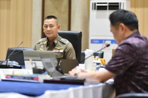 “อนุทิน” ชื่นชม “ผบ.ตร.-ตำรวจ” ทุ่มเทช่วยประชาชนฝ่าวิกฤติน้ำท่วม ยกเป็น “ด่านหน้า” คลี่คลายสถานการณ์