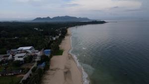 คนชุมพร ขอบคุณธรรมชาติสร้าง   “หาดทุ่งวัวแล่น” ให้พื้นที่ ทำรายได้ ปีละกว่าพันล้าน