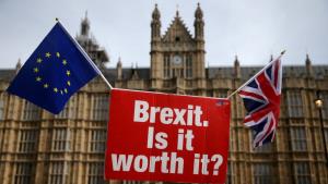 เบร็กซิตผิดคาด! นายกฯ อังกฤษพิจารณานำประเทศกลับเข้า EU ด้าน 'มาครง' เตือนไม่มีทางเลือกแบบ 'ครึ่งๆ กลางๆ'