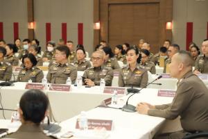 “พล.ต.ท.เกษม” นายแพทย์ใหญ่ รพ.ตำรวจ ประชุมครั้งแรก ชูทีมเวิร์ก-ดูแลบุคลากร พร้อมดนตรีจิตอาสาส่งต่อกำลังใจ