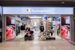 Champion Megabangna นิวลุค พลิกโฉมประสบการณ์ร้านคอนเซปต์ใหม่ ผสานแฟชั่น วัฒนธรรม และการแสดงออกถึงตัวตนของคนรุ่นใหม่ไว้ในที่เดียว