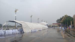 หนองคายฝนกระหน่ำลมแรงลานกิจกรรมริมโขงเต้นท์ปลิว