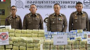 น.โชว์จับ 2 คดี ผลงาน ดส.-191 ยึดไอซ์ 812 กิโล มูลค่า 227 ล้าน อาศัยน้ำท่วมขนยา