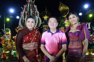 "พู่-บีม" นำทัพนางรำนับร้อย บวงสรวง "พญาศรีสัตตนาคราช" หลังทุบจีนซิวแชมป์เอเชีย-ตีตั๋วโอลิมปิก