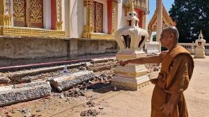 ฝนถล่มชัยนาท! ทำฐานพระอุโบสถวัดหัวถนนพังยาวกว่า 20 เมตร แตกร้าวถึงบันได สั่งปิดไม่มีกำหนด