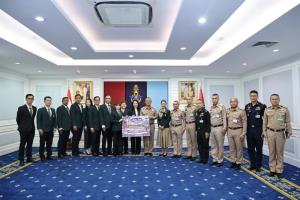 ปปร.30 ส่งน้ำใจช่วยเหลือผู้ประสบอุทกภัยผ่านกองทัพไทย