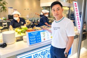 กรี๊ด! “ตู้กับข้าว” ร้านอาหารพื้นเมืองชื่อดัง จ.ภูเก็ต บุกแลนด์มาร์กกลางกรุง ยกความอร่อยระดับมิชลินเสิร์ฟถึง สยามพารากอน!