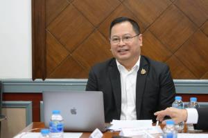 "ปกรณ์" แนะภาคี กสศ. ชี้ทางรอด "เยาวชนแรงงานระดับล่าง" มีงานทำรายได้ตลอดทุกช่วงวัยตามทันช่วงเปลี่ยนผ่านการจ้างงานในอนาคต