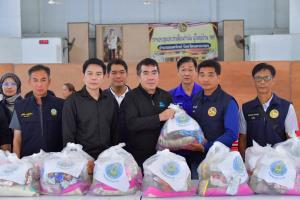 อธิบดีกรมชลฯ ห่วงใยชาวองครักษ์ ส่งต่อถุงยังชีพกว่า 600 ชุด ช่วยผู้ประสบภัยน้ำท่วม