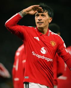 "ลิซานโดร" แขวะผู้บริหารด้วยอารมณ์ ยังเชื่อมือ "คาร์ริค" และเพื่อน