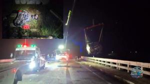 (คลิป)เผยนาที CRV ดิ่งตกสะพานวังแขม ข้ามน้ำปิงคลองขลุง 3 พ่อแม่ลูกชาวปากน้ำเจ็บ