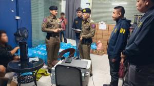 ทุบคลังแก๊สหัวเราะกลางกรุง ยึดของกลาง 687 ถัง ลูกโป่ง 4 หมื่นชิ้น ขายผ่านไลน์ส่งแกร็บ