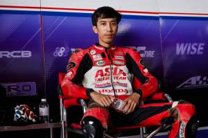 “มิกซ์-ชิพ” ควงคู่ผงาดโพลโพซิชั่น นำทัพนักบิดฮอนด้าล่าแชมป์ ศึก BRIC Superbike สนาม 3