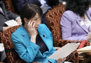 พิษข่าวฉาวรัฐมนตรี ฉุดคะแนนนิยมนายกฯ ญี่ปุ่นดิ่งเหวต่ำสุดเป็นประวัติการณ์