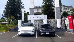 Tesla update เพิ่มฟังก์ชันและอุปกรณ์ V2L พร้อมรับจอง Roadster