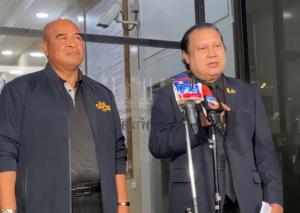 “สนธิญา“ พา “พล.ร.ต.” ยื่น ปปง. อายัดทรัพย์ “มูลนิธิกันจอมพลัง” ใช้เงินบริจาคช่วยชายแดน