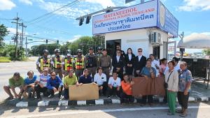 “ผอ.ฝน” นำทีมเมทนีดลมอบป้อมจราจรที่ 17 ปักหมุดสี่แยกเมืองพล-หนองสองห้อง เพื่อความปลอดภัย 24 ชม. รับประตูสู่ขอนแก่น
