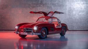 ไขที่มาประตูปีกนก Mercedes-Benz 300 SL การแก้ปัญหาที่กลายเป็นงานออกแบบระดับตำนาน