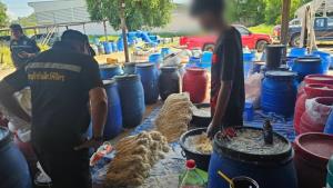 อายัดไส้หมูเถื่อน 8.5 ตัน ไร้ใบอนุญาต-จัดเก็บโสโครก ส่งขายร้านไส้กรอก