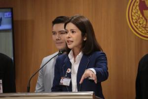 ปชน.ปัดนิยมทำการเมืองแบบนี้ ลุยสอบอดีตสมาชิกปล่อยเฟกนิวส์ จี้นายกฯใช้มาตรการเดียวกัน-สะท้อนขาดความเชื่อมั่นรบ.